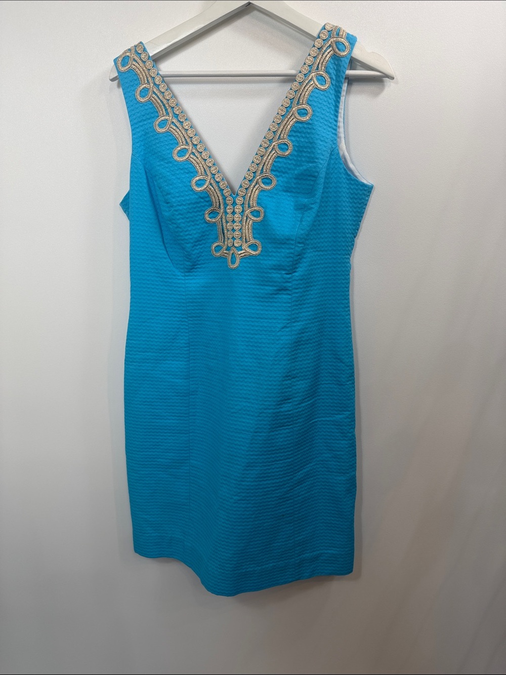 Lilly Pulitzer turquoise blue Bentley shift dress gold embroidered V-neck size 8